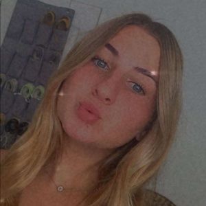 Meet your Posher, Kendra